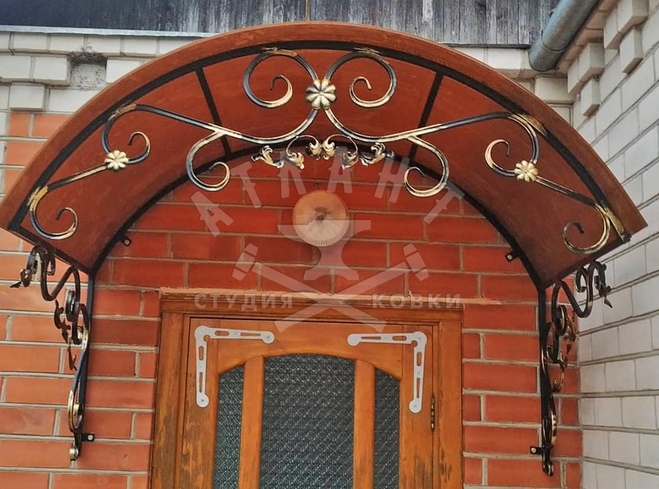 Кованый козырек в форме арки с витым узором КК-262 - фото 2